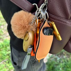 Ключник безпеки Max: сирена, газовий балончик в кейсі, куботан, розбивач-стропоріз, свисток, холдер для антисептика, ремінець, помпон (готовий набір самозахисту), Помаранчевий